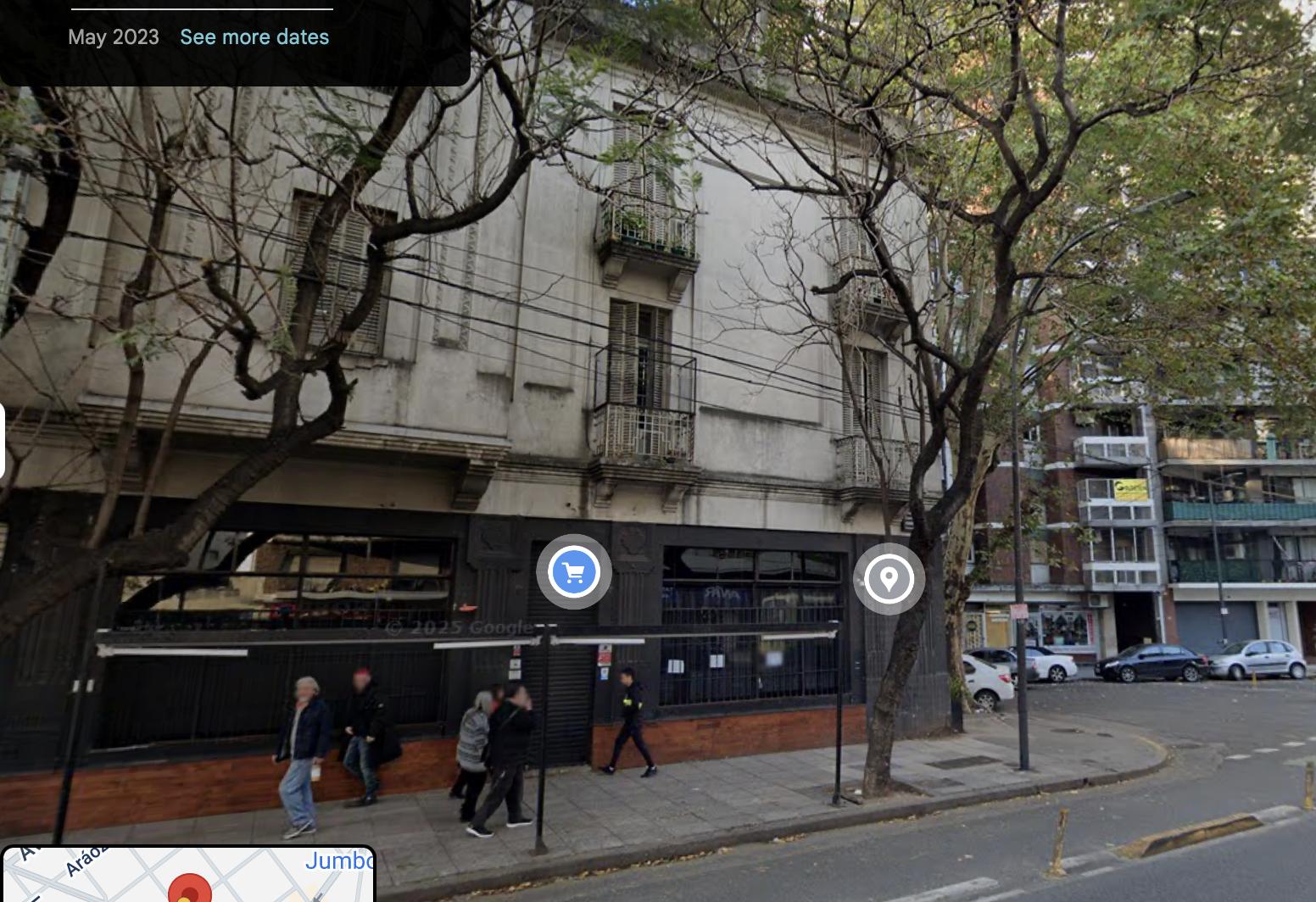 Local sobre Av Corrientes en esquina